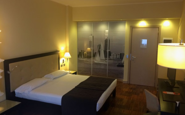 Cruise Hotel