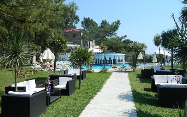 Andamati Hotel