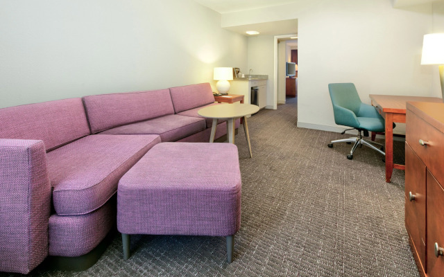 Отель The Lamar