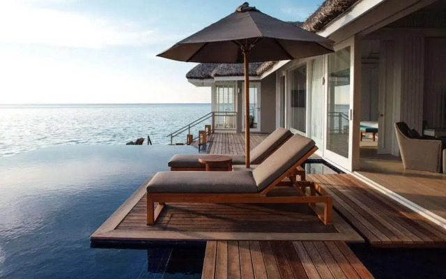 Lux South Ari Atoll Resort