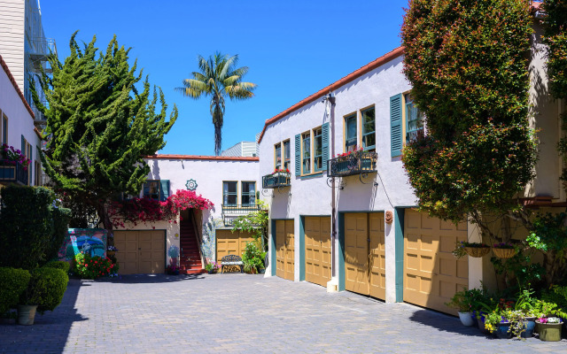 Marina Motel