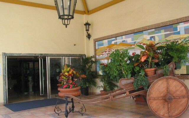 Hotel Pueblo Camino Real