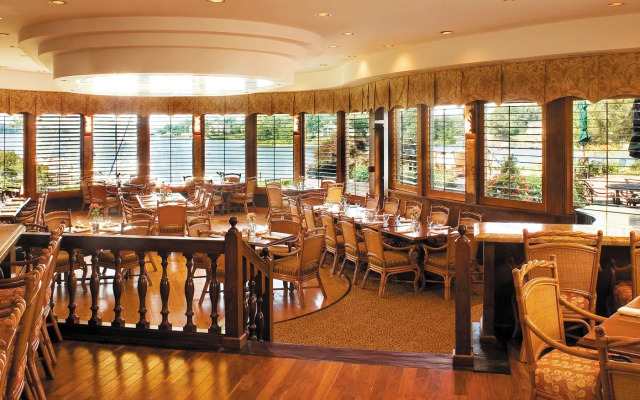 The Tides Inn