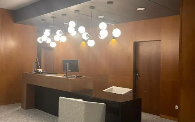 Отель Versatile