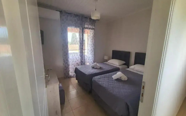 Bella De Lux Apts
