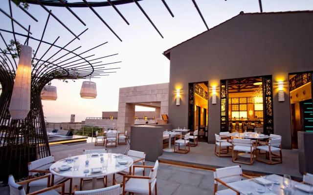 The Romanos, a Luxury Collection Resort