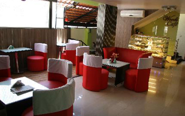 Woods Inn