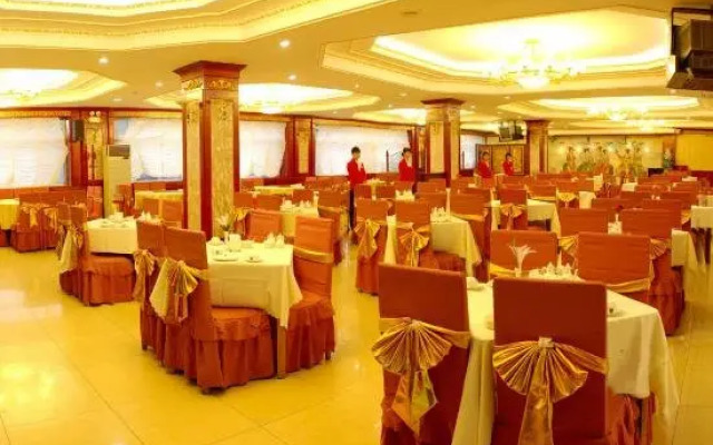 Jinhui Business Hotel