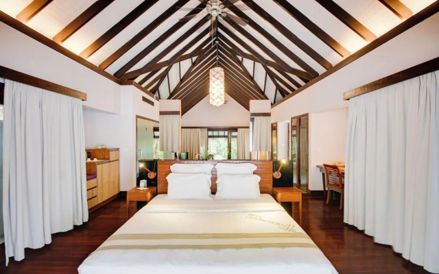 Coco Bodu Hithi Resort
