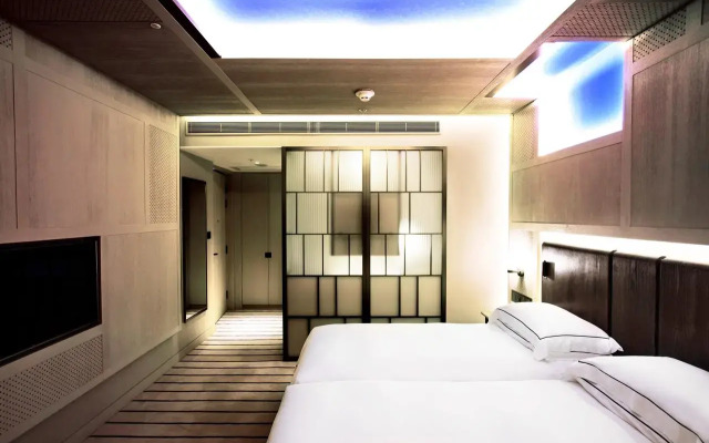 The Emperor(Happy Valley)Hotel