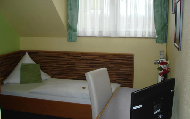 Home Hotel
