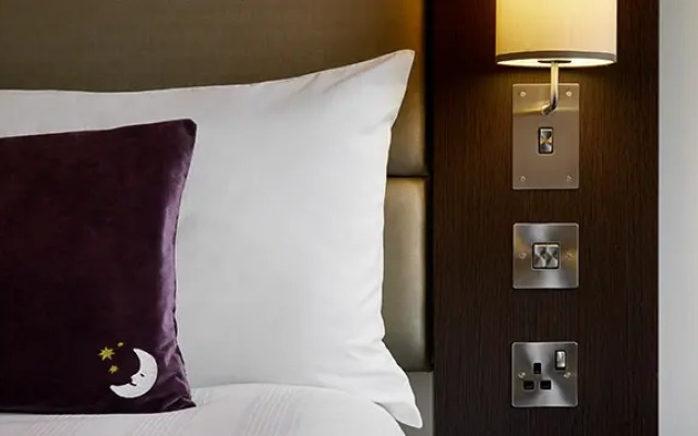 Premier Inn Oxford Botley Hotel