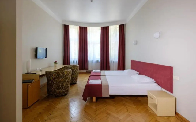 Hotel Metropolis