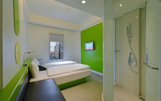 POP! Hotel Solo