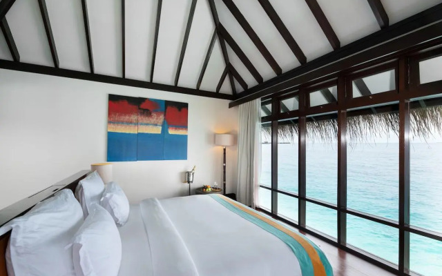 Coco Bodu Hithi Resort