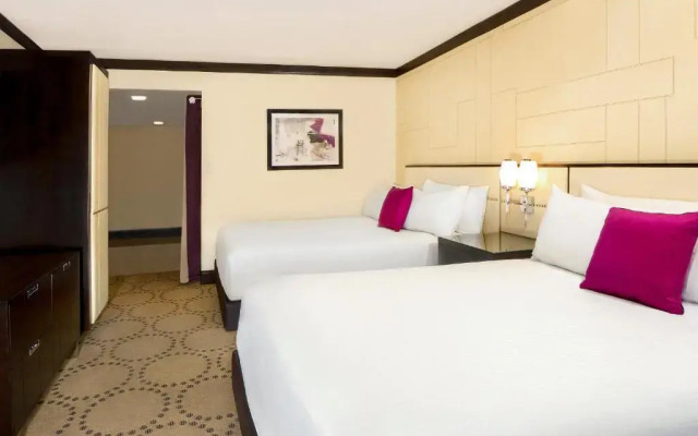 Harrah's Laughlin Beach Resort & Casino