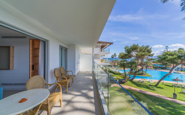 Playa Esperanza Resort