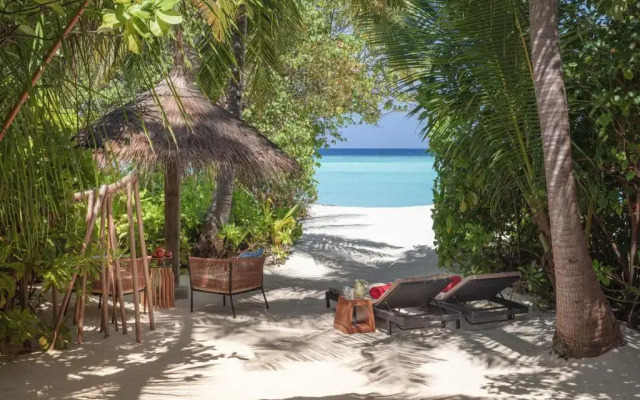 NH Collection Maldives Havodda Resort