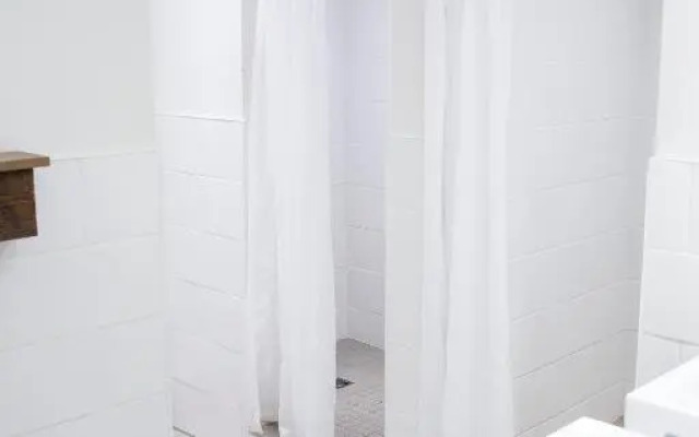 Хостел Manitonga