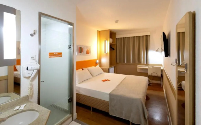 Hus Hotel Maringa