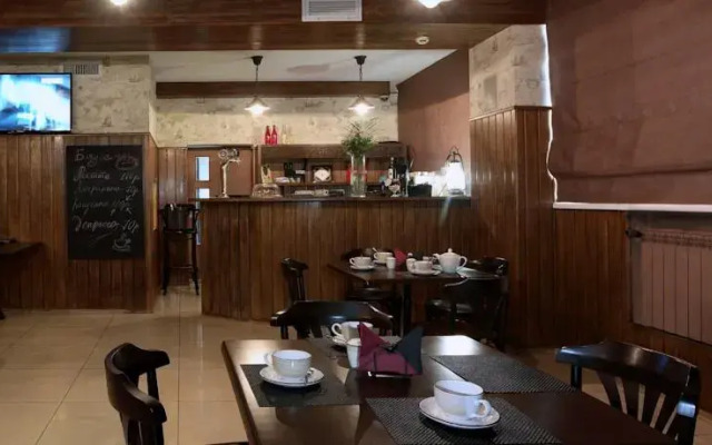 Ayir Hotel