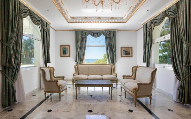 The Palace Marbella - Lavish Beachfront Villa
