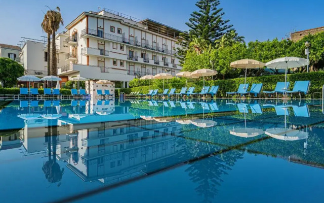 Hotel Aequa