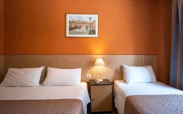 Alexandria Hotel