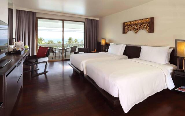 Le Meridien Phuket Beach Resort