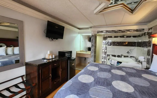 Americas Best Value Inn & Suites Little Rock at Scott Hamilton Dr