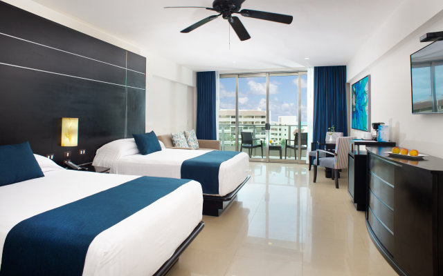 Seadust Cancún All Inclusive Family Resort