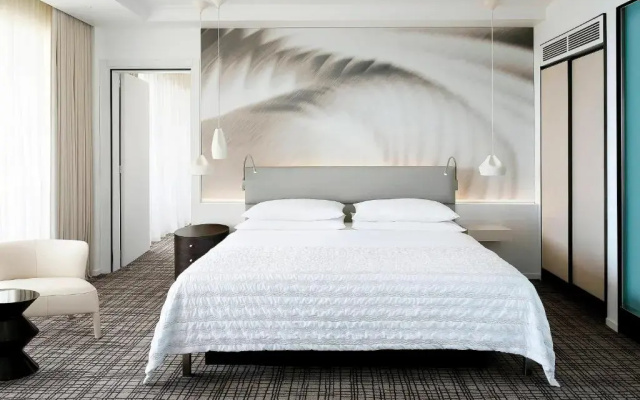 Le Meridien Beach Plaza