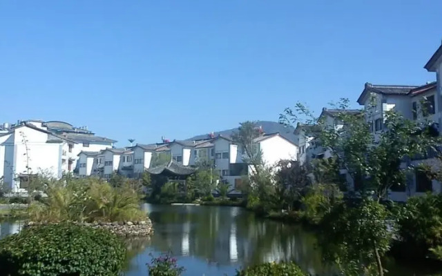 Yunshangsiji Fairyland Hotel of Tengchong Jadeite