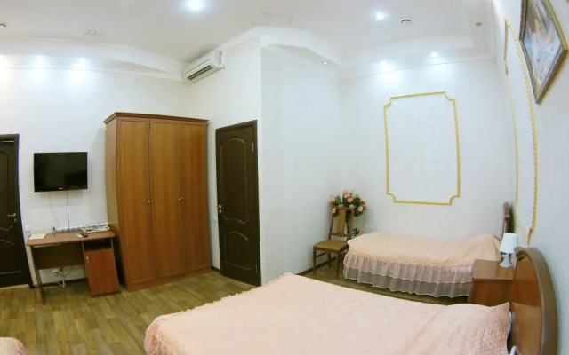 Bratislavskaya Hotel