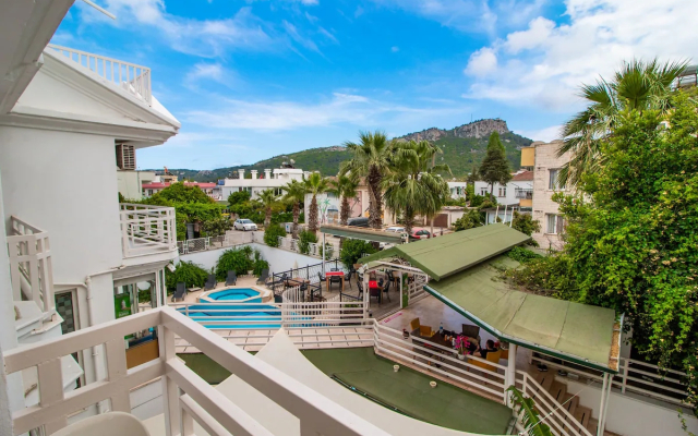 Castello Hotel & Aparts