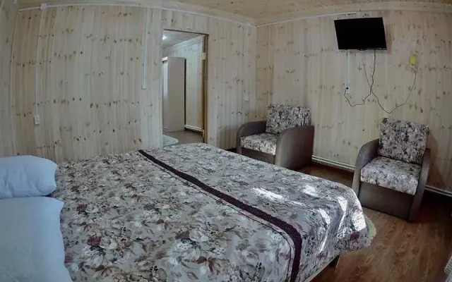 Lesnaya Imperiya Turisticheskaya Baza