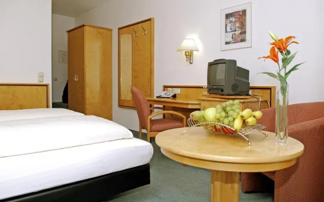 Matchpoint Hotel
