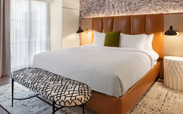 Burton House, Beverly Hills, A Tribute Portfolio Hotel