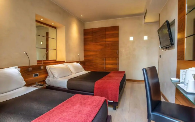 Hotel Tritone