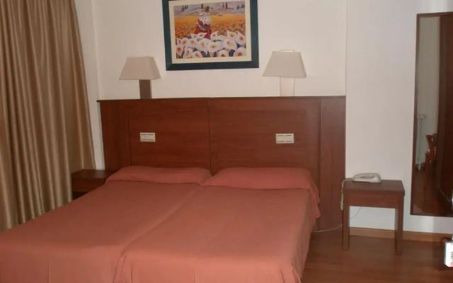 Hotel Mayna