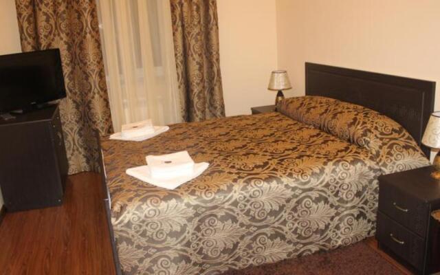 Kavkaz Hotel