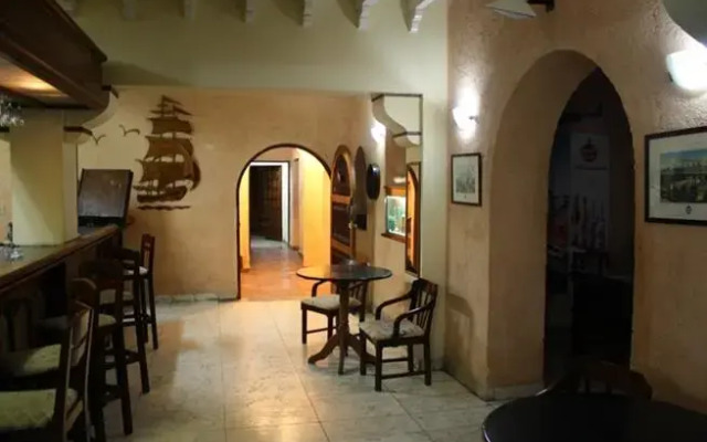 Hotel Dos Mares