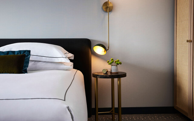 Kimpton Saint George by IHG