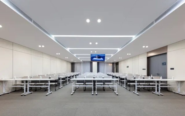 Wuxi National Software Park Zhenze Road Atour Hotel