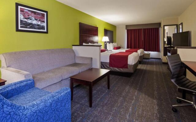 Best Western Plus Mansfield Inn & Suites