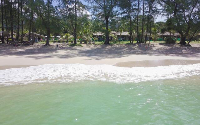Long Beach Chalet Hotel