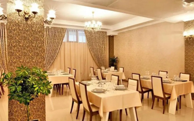 Paradise Hotel Baku