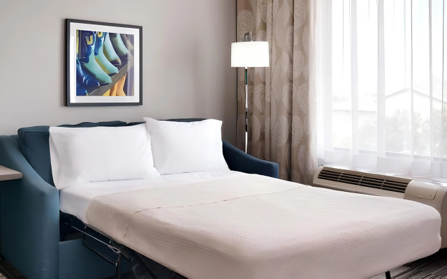 Hampton Inn & Suites Ft. Worth-Burleson