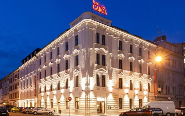 Hotel Carol