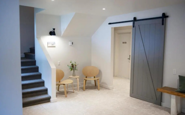 Хостел Manitonga